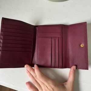 EUC Brooks Brothers leather passport wallet